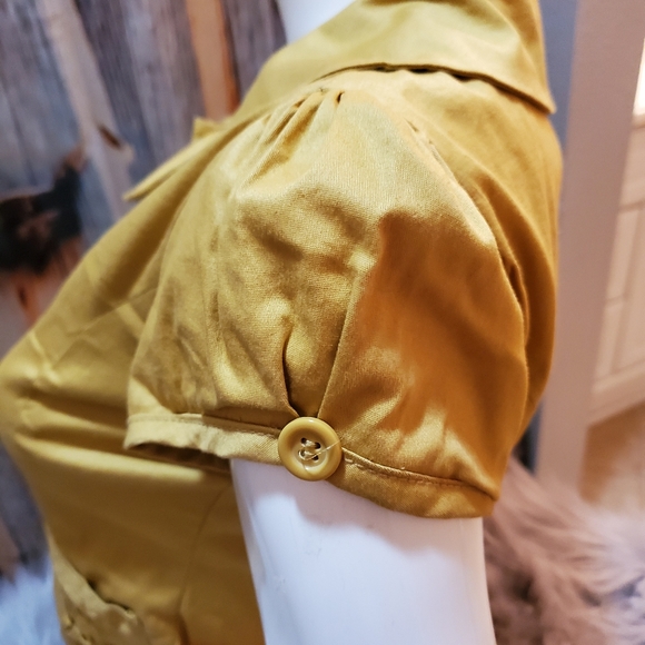 Women's mustard yellow button down blouse - Picture 3 of 3